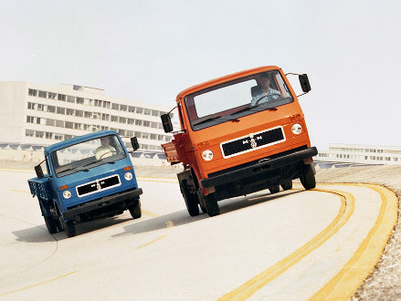1981年，兩輛正在路測的MAN-VW G90s卡車